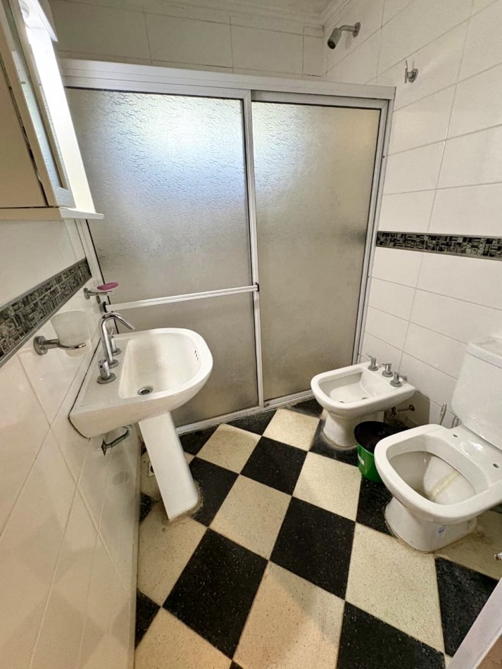 Casa sobre el rio en Helvecia 