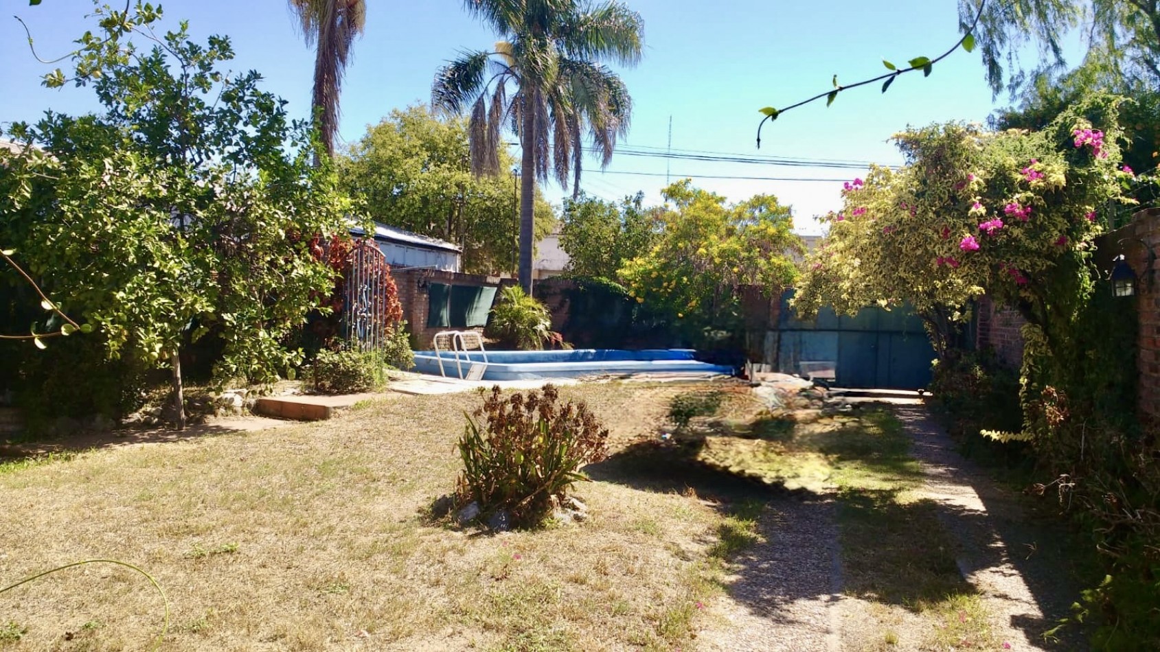 Casa en venta con vista al rio en Helvecia 
