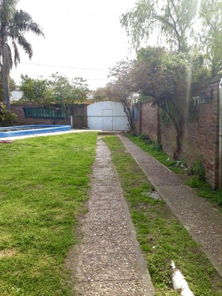 Casa en venta con vista al rio en Helvecia 