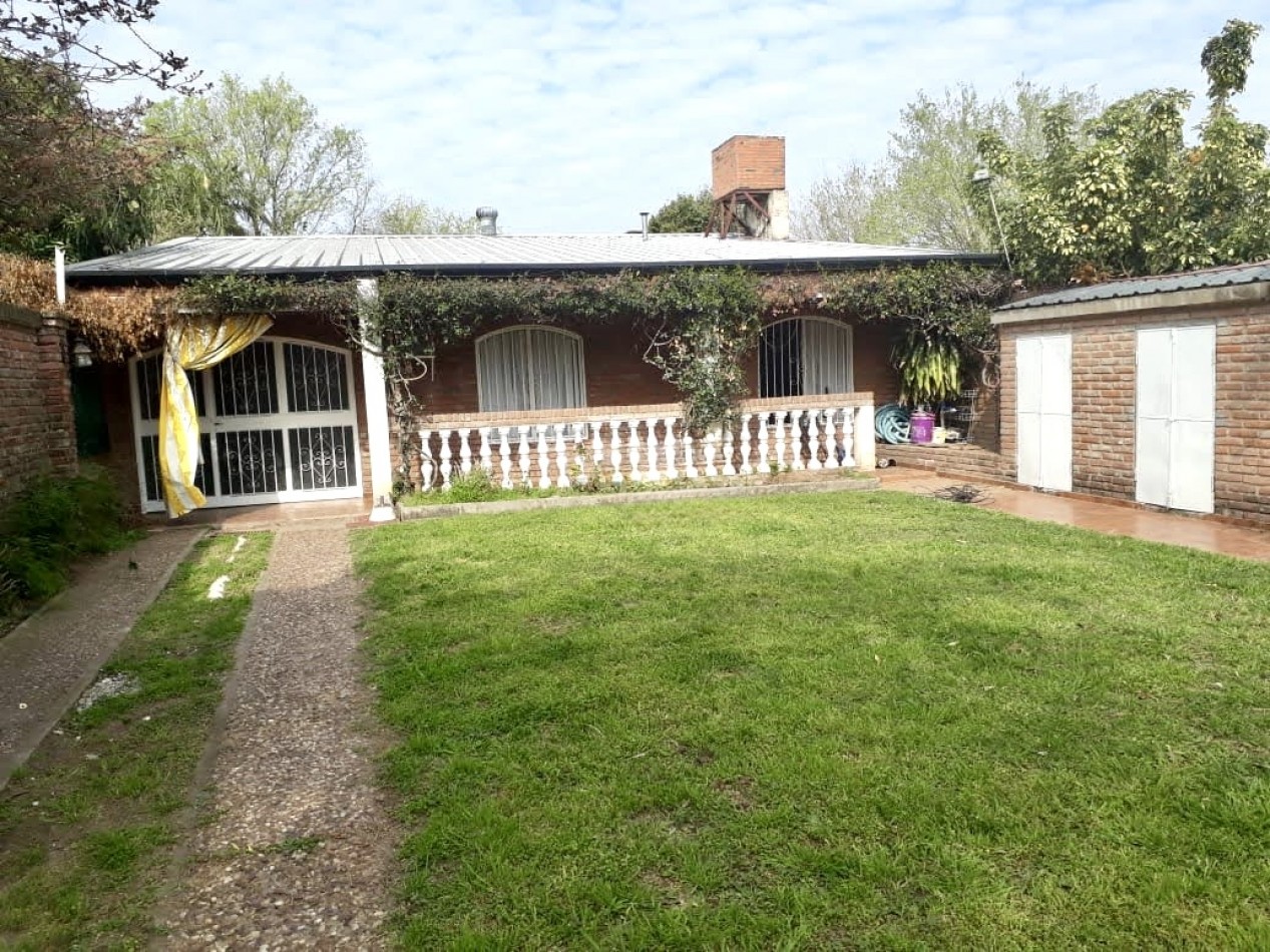 Casa en venta con vista al rio en Helvecia 